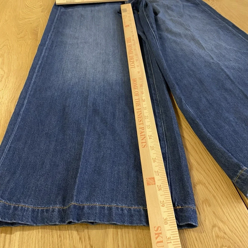 Hidden High Rise SuperWide Leg Jean trouser Size 28 Medium Wash Blue Women's NWT
